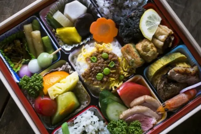 持ち帰り用の食事（お弁当・仕出し・折詰）の手渡し